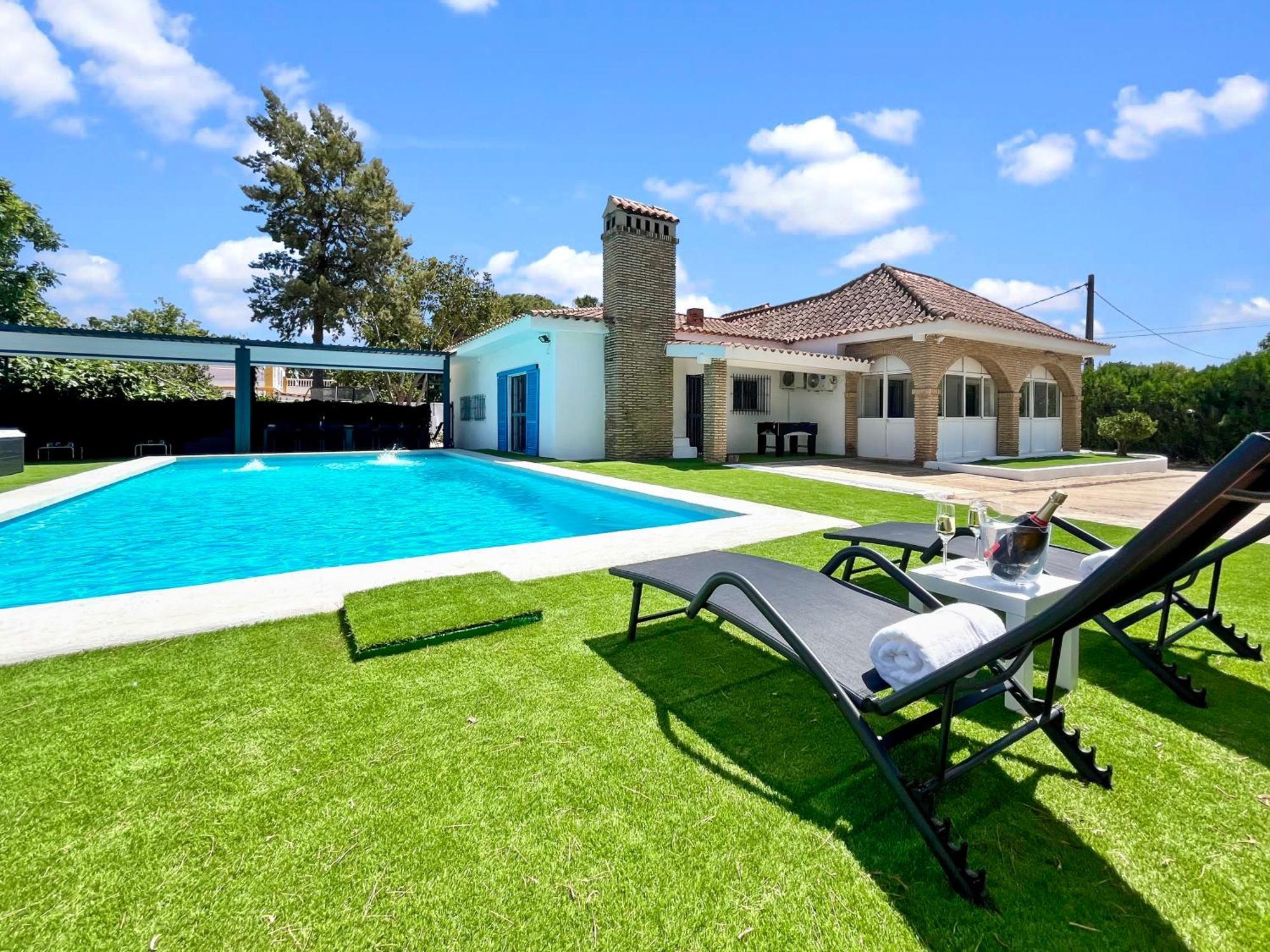 Villa San Patricio I Piscina Privada I Jacuzzi Spa I Bbq I Ps5 I Aire Acon I 3000M2 I 5Min-Centro Jerez de la Frontera Luaran gambar